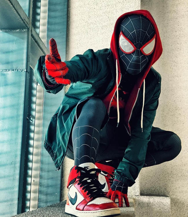 spider-man into spider-verse cosplay suit
