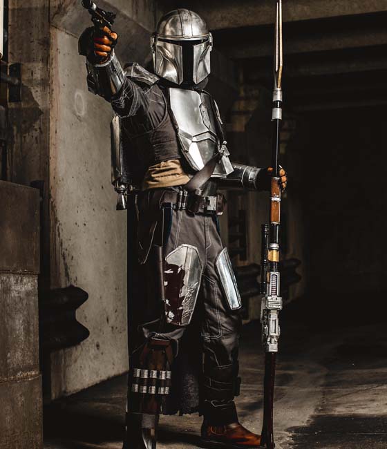 Amazing Mandalorian Cosplay on reddit